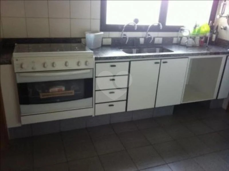 Imagem Apartamento com 3 Quartos à Venda, 213 m²em Vila Suzana - São Paulo Imagem Apartamento com 3 Quartos à Venda, 213 m²em Vila Suzana - São Paulo
