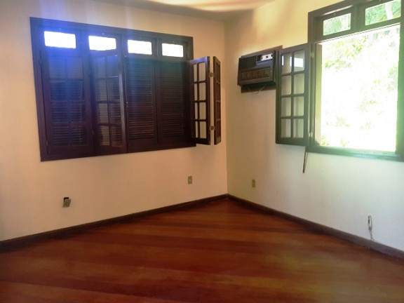 Imagem Casa com 4 Quartos à Venda ou Locação, 343 m² em Piratininga - Niterói