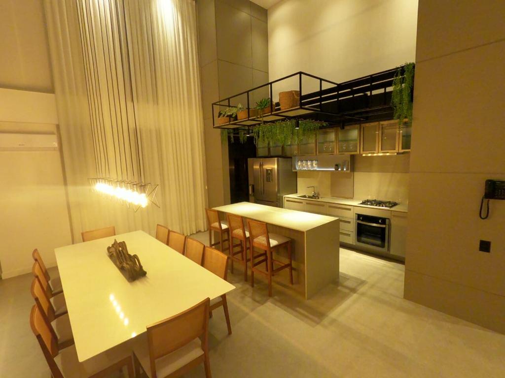 Imagem Apartamento com 4 Quartos à Venda, 220 m² em Jurerê Internacional - Florianópolis