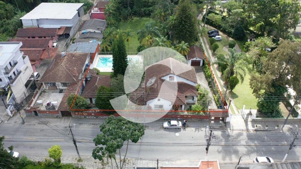 Imagem Casa com 3 Quartos à Venda ou Locação, 318 m² em Várzea - Teresópolis
