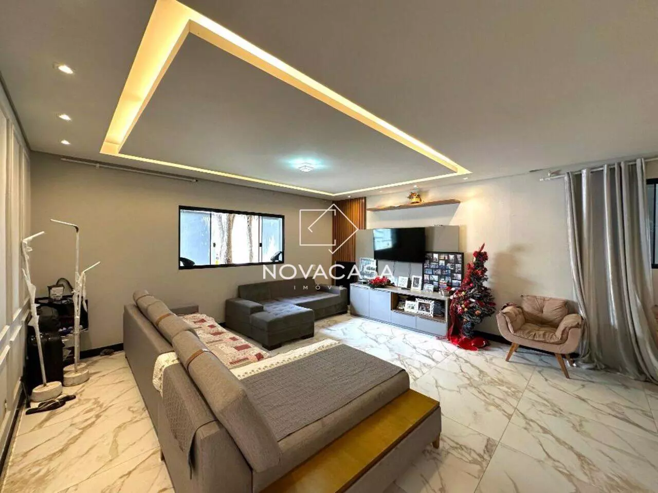 Imagem Casa com 5 Quartos à Venda, 250 m² em Rio Branco - Belo Horizonte
