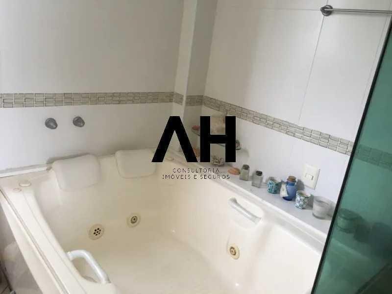 Imagem Apartamento com 4 Quartos à Venda, 166 m²em Icaraí - Niterói Imagem Apartamento com 4 Quartos à Venda, 166 m²em Icaraí - Niterói
