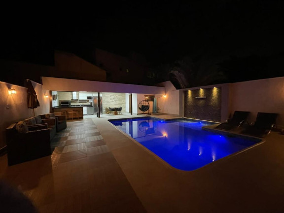 Imagem Casa com 3 Quartos à Venda, 340 m² em Camboinhas - Niterói
