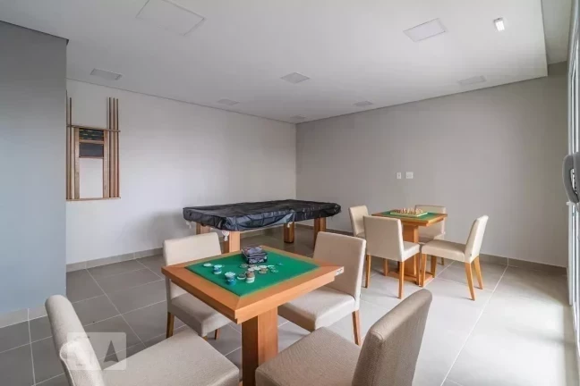 Imagem Apartamento com 2 Quartos à Venda,  em Jardim Tupanci - Barueri