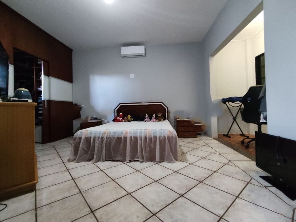 Imagem Sobrado com 4 Quartos à Venda, 254 m²em Parque Residencial Rita Vieira - Campo Grande Imagem Sobrado com 4 Quartos à Venda, 254 m²em Parque Residencial Rita Vieira - Campo Grande