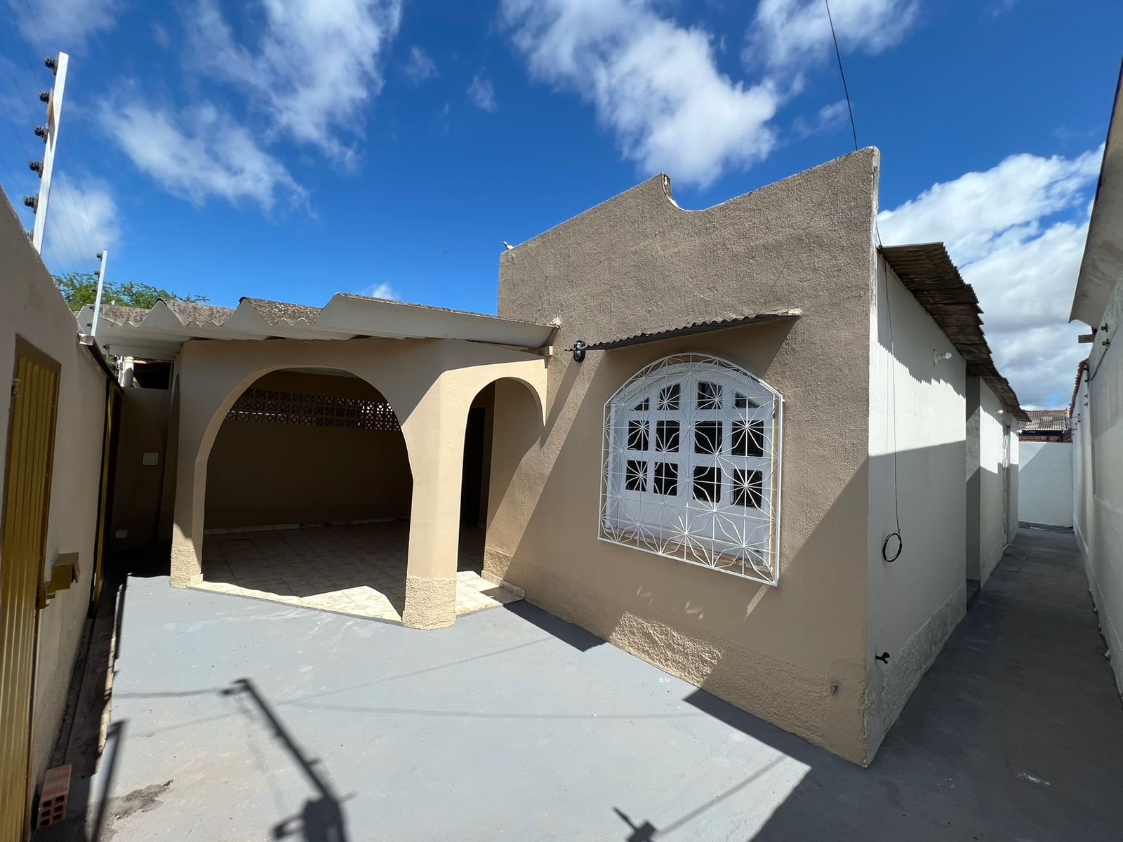 Imagem Casa com 3 Quartos para Alugar ou Temporada, 150 m²em Santíssimo - Santarém