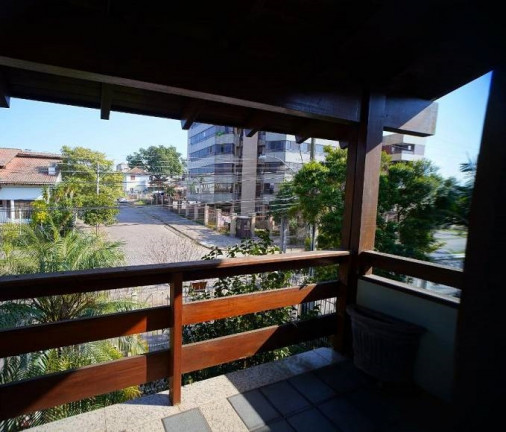 Imagem Casa com 4 Quartos à Venda, 324 m² em Jardim Lindóia - Porto Alegre