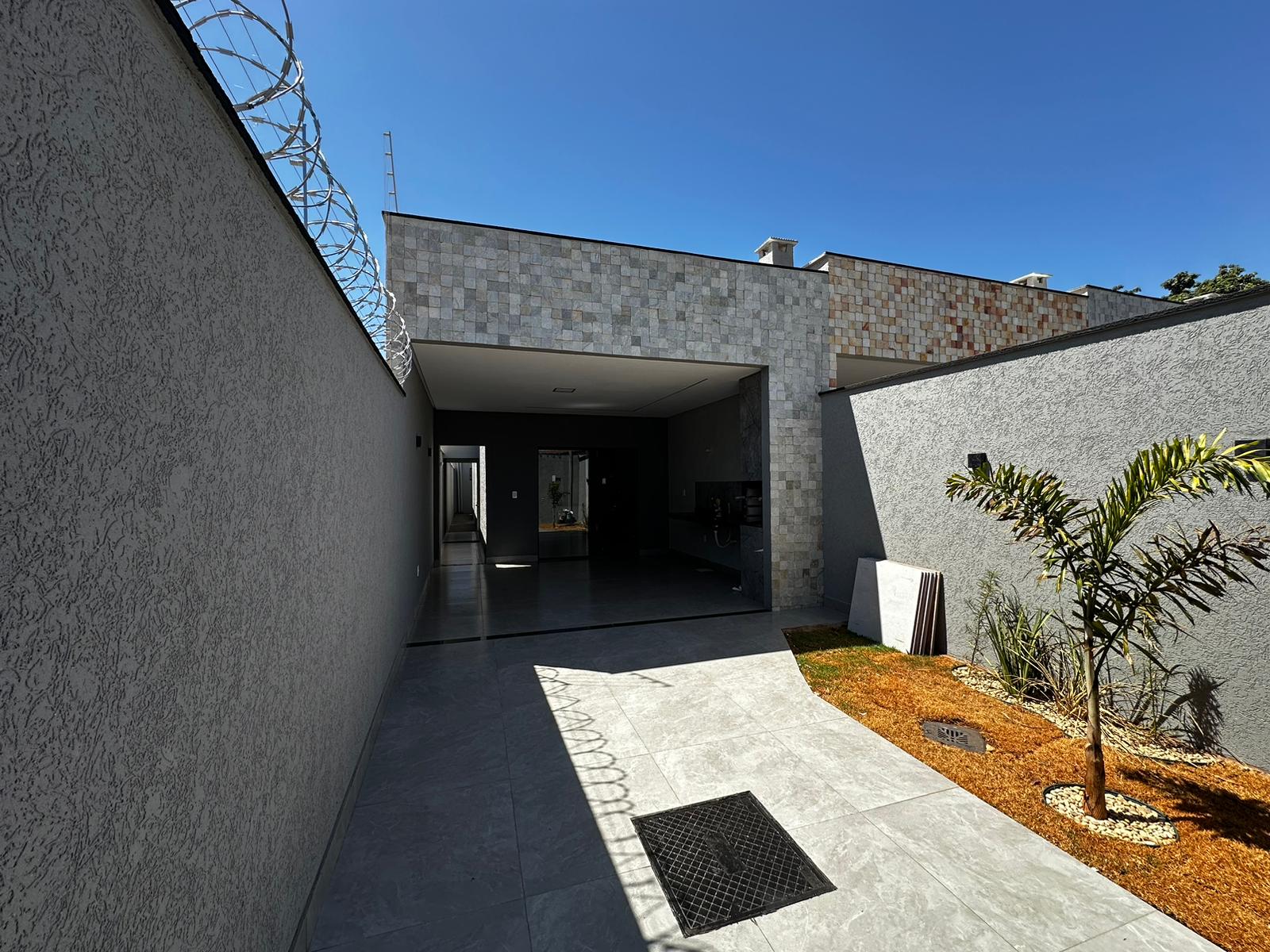 Casa com 3 Quartos à Venda, 99 m²em Setor Santos Dumont - Goiânia