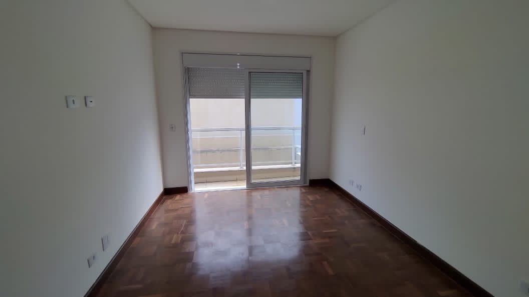 Imagem Casa com 4 Quartos à Venda, 430 m²em Alphaville - Santana de Parnaíba Imagem Casa com 4 Quartos à Venda, 430 m²em Alphaville - Santana de Parnaíba