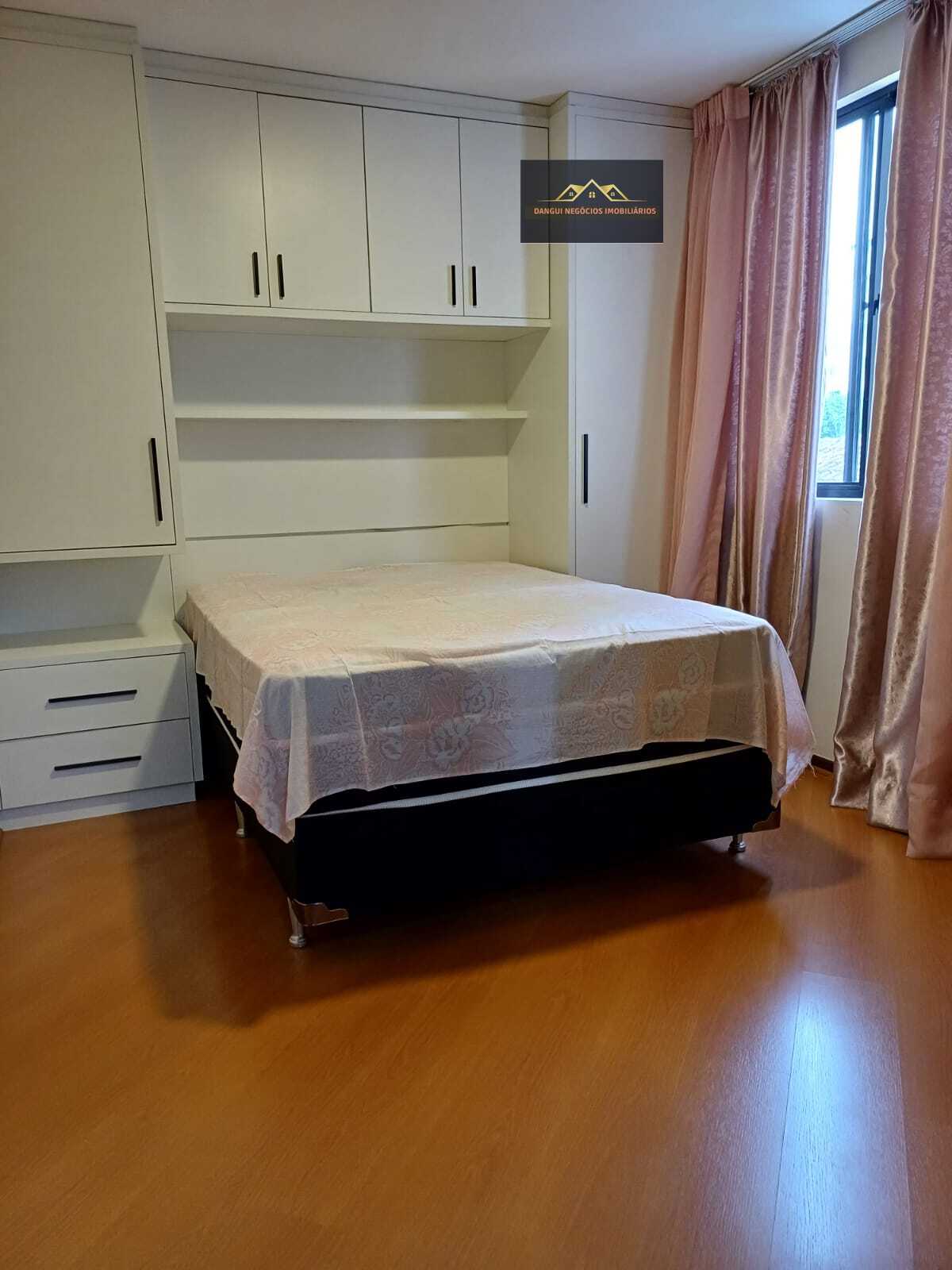 Imagem Apartamento com 4 Quartos à Venda, 147 m²em Portão - Curitiba