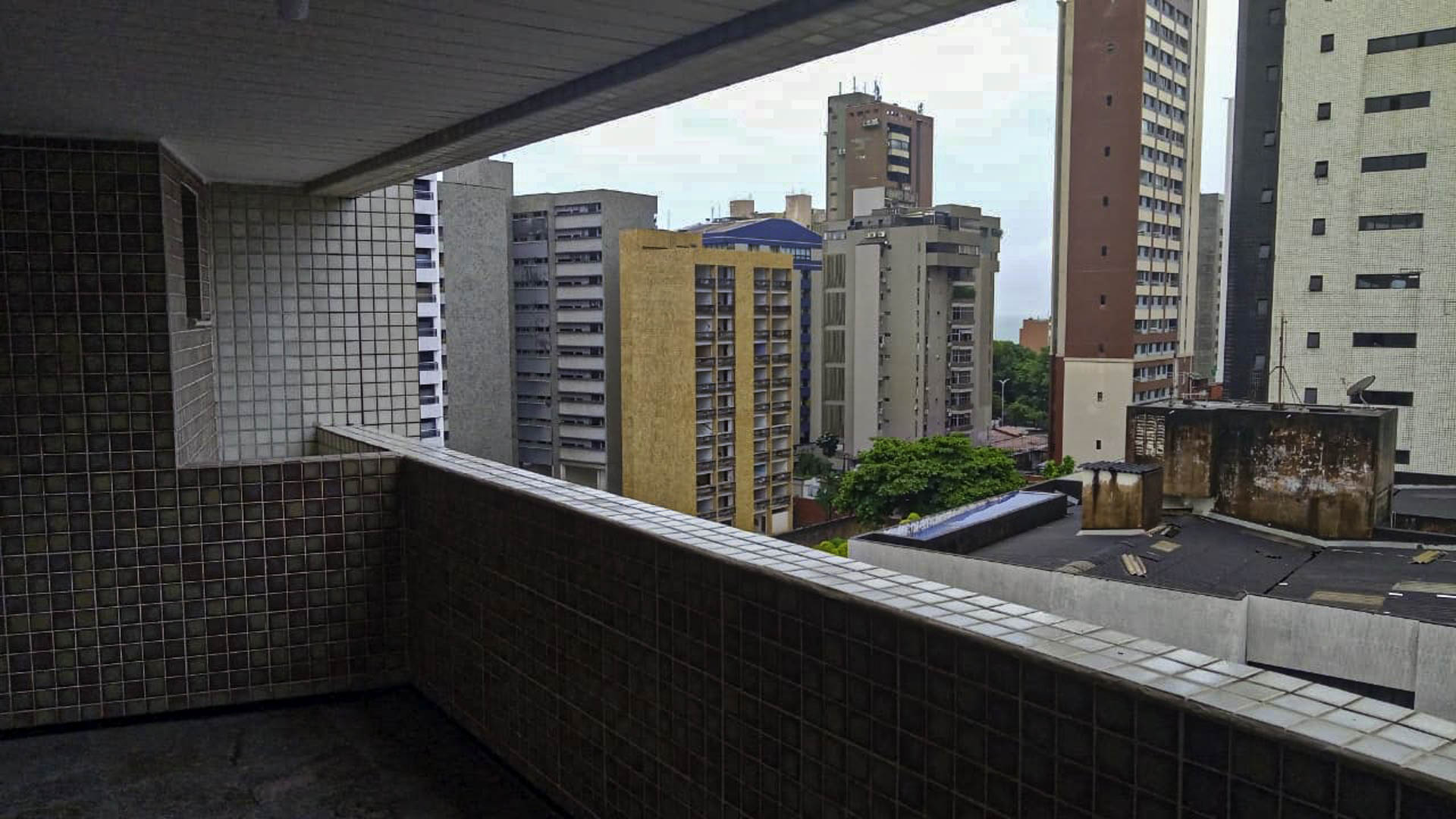 Imagem Apartamento com 3 Quartos à Venda, 170 m²em Meireles - Fortaleza
