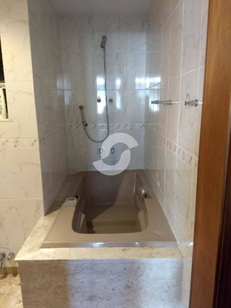 Imagem Apartamento com 4 Quartos à Venda, 222 m² em Icaraí - Niterói