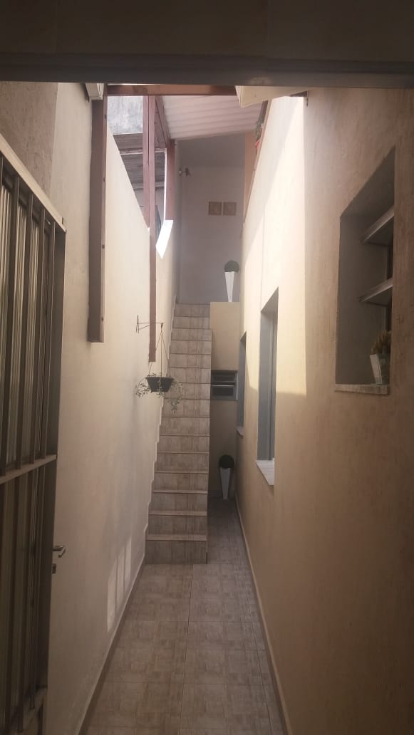 Imagem Casa com 2 Quartos à Venda, 125 m²em Parque Jaçatuba - Santo André
