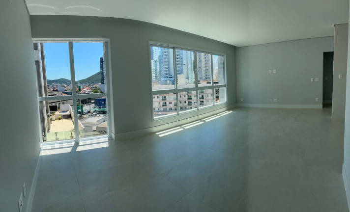 Imagem Apartamento com 4 Quartos à Venda, em Centro - Balneário Camboriú Imagem Apartamento com 4 Quartos à Venda, em Centro - Balneário Camboriú