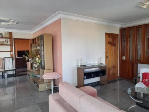 Imagem Apartamento com 3 Quartos à Venda, 193 m²em Umarizal - Belém