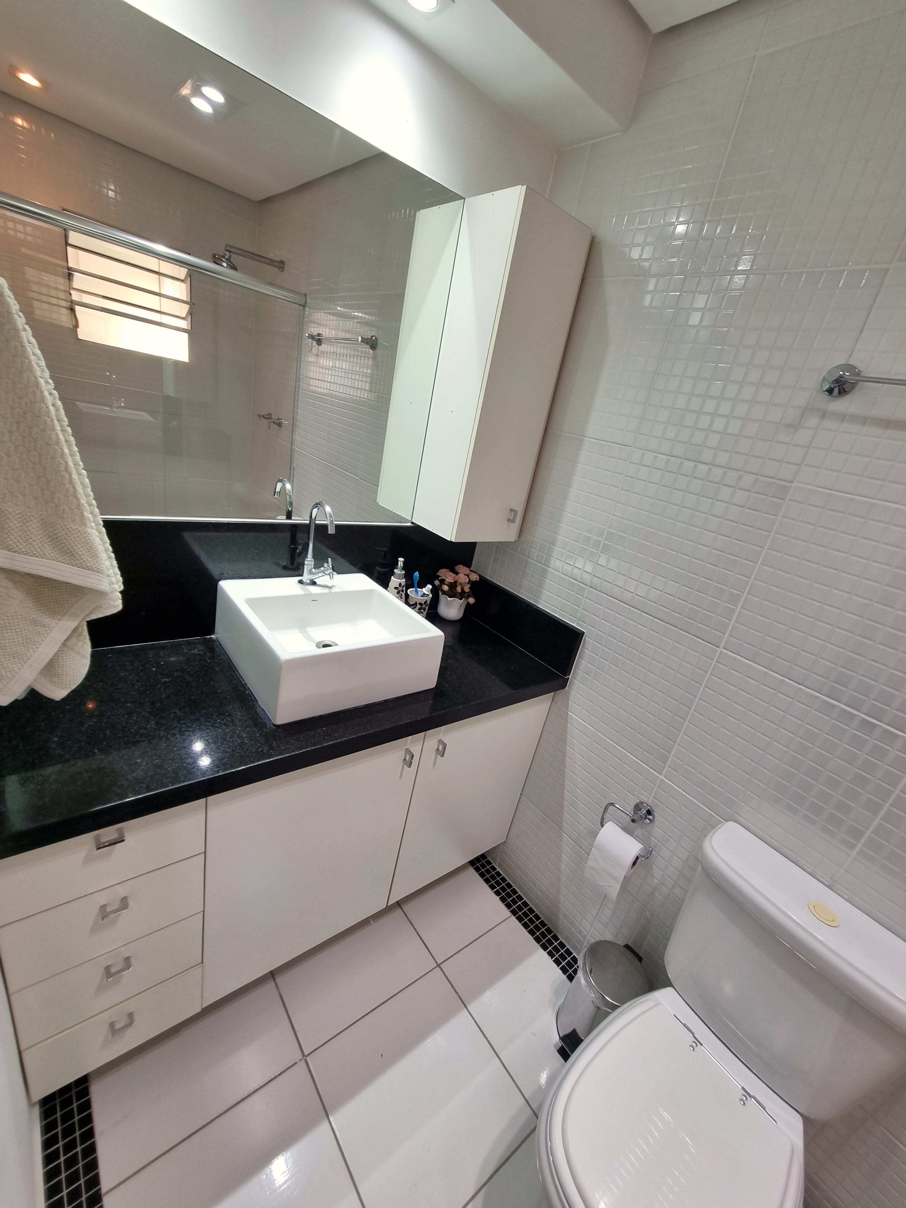 Imagem Apartamento com 2 Quartos à Venda, 72 m²em Vila Uberabinha - São Paulo