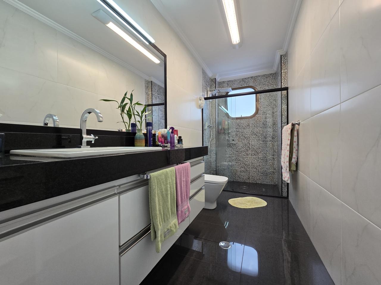 Imagem Apartamento com 3 Quartos à Venda, 153 m²em Gonzaga - Santos