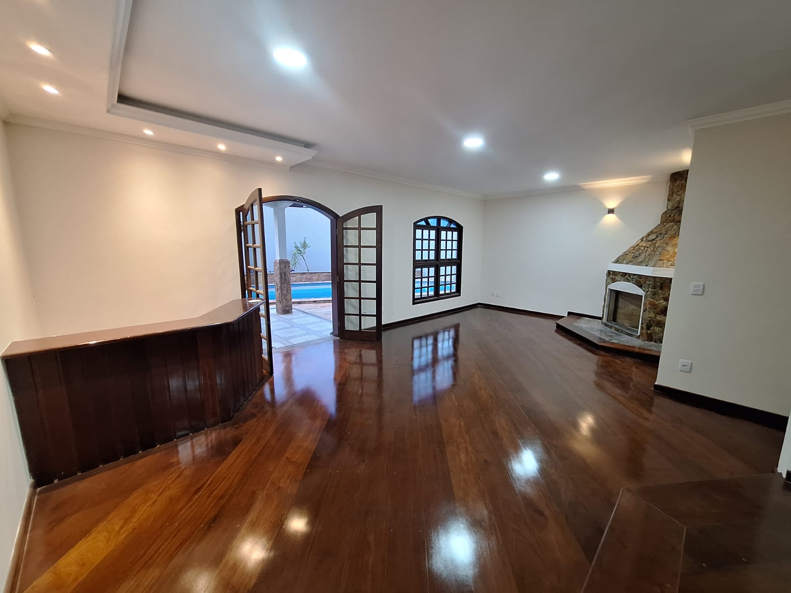 Imagem Casa com 4 Quartos à Venda, 300 m²em Chácara Jafet - Mogi das Cruzes Imagem Casa com 4 Quartos à Venda, 300 m²em Chácara Jafet - Mogi das Cruzes