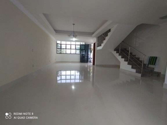Imagem Sobrado com 3 Quartos à Venda,  em Residencial Granville - Goiânia