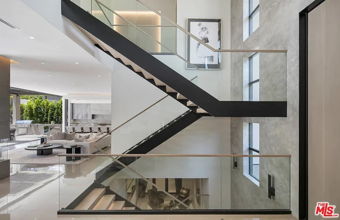 Imagem Casa de Condomínio com 7 Quartos à Venda, 982 m²em Alphaville Residencial Um - Barueri