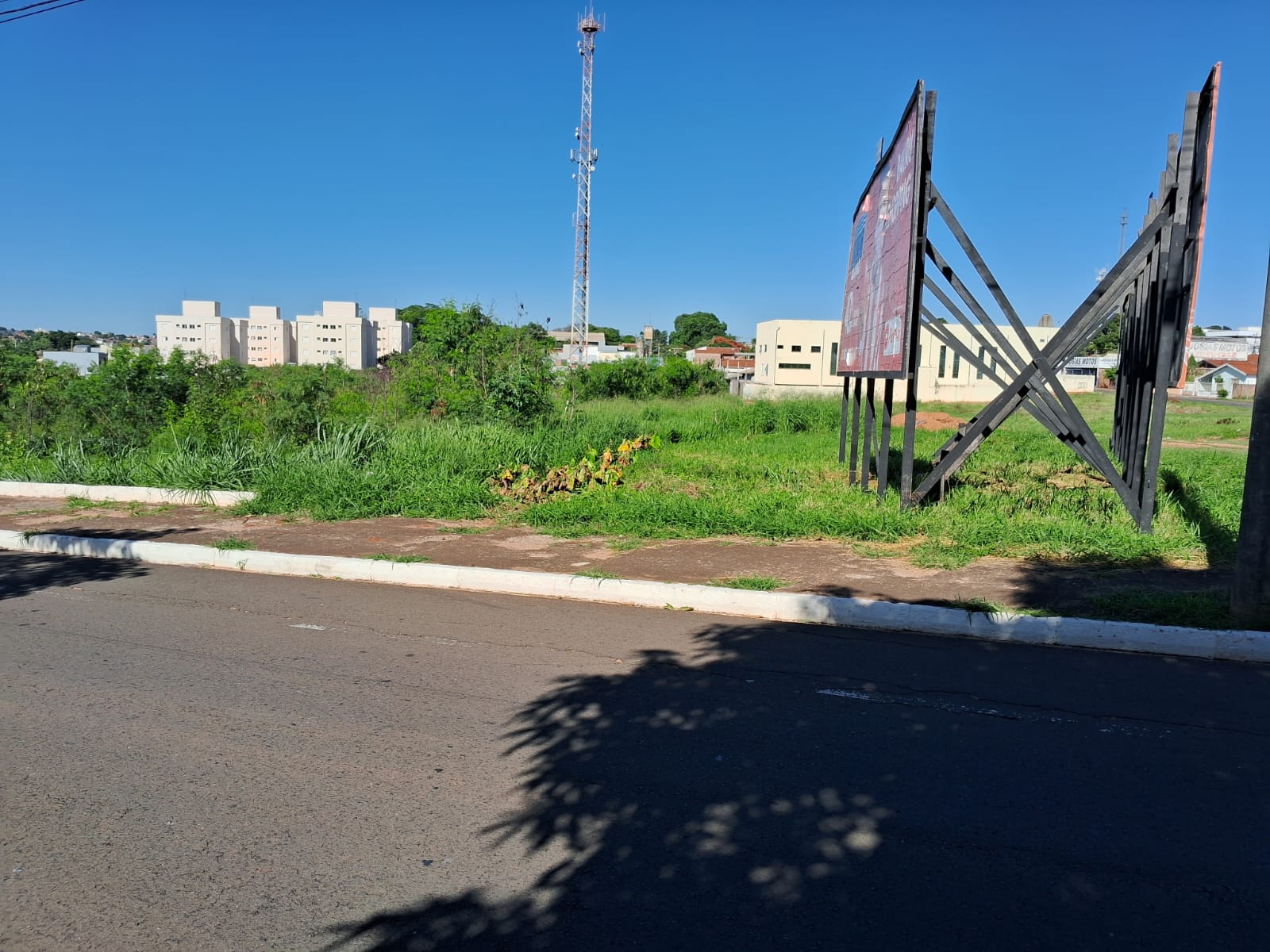 Imagem Terreno à Venda, 4.008 m² em Parque São Geraldo - Bauru Imagem Terreno à Venda, 4.008 m² em Parque São Geraldo - Bauru