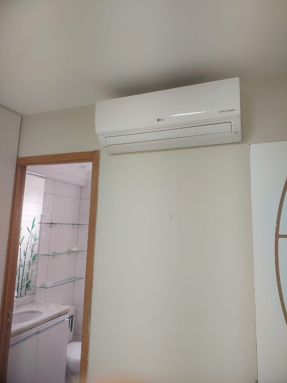 Imagem Apartamento com 3 Quartos à Venda, 68 m²em Centro - Lauro de Freitas