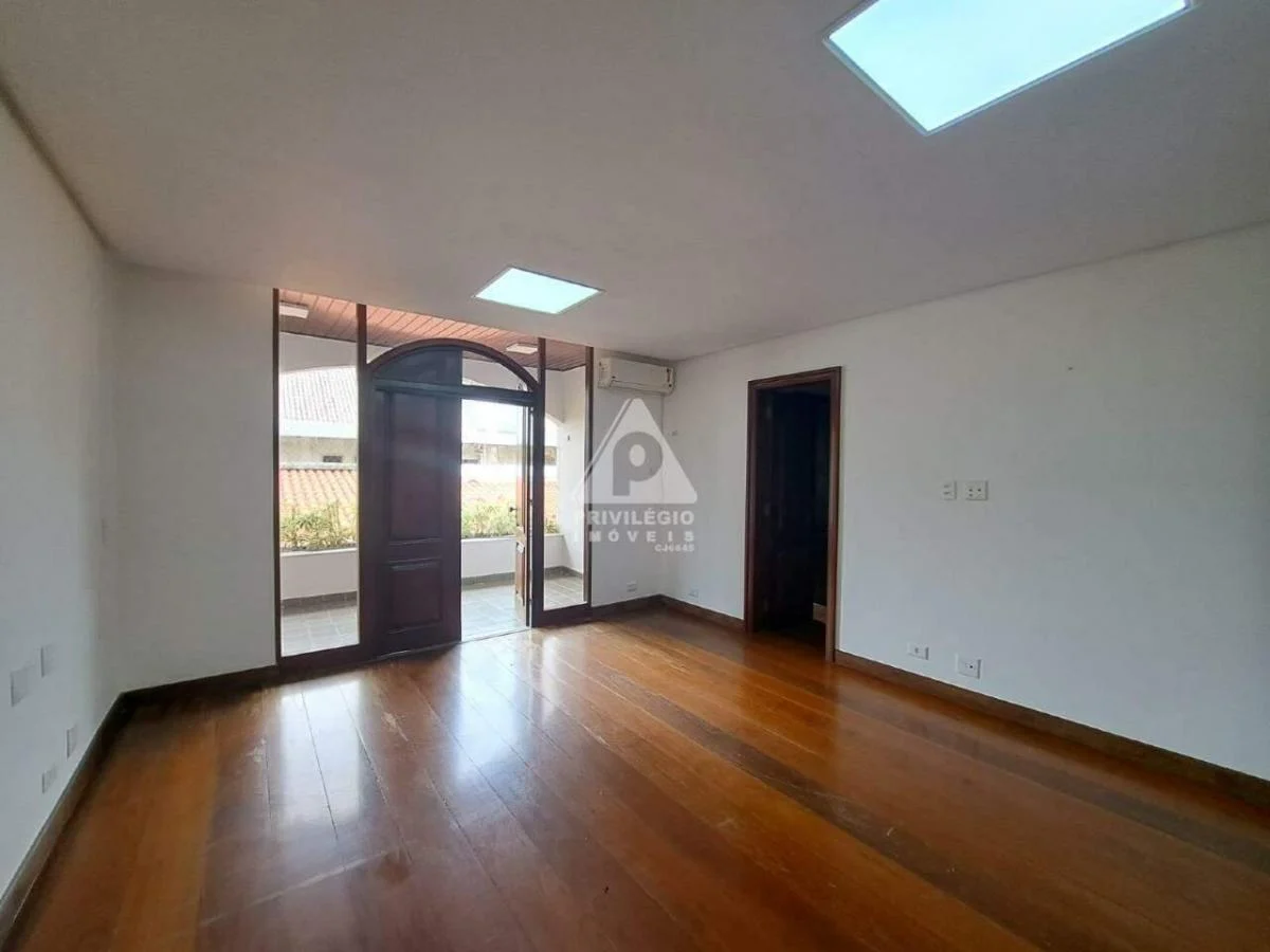 Imagem Casa de Condomínio com 4 Quartos à Venda, 2 m²em Barra da Tijuca - Rio de Janeiro Imagem Casa de Condomínio com 4 Quartos à Venda, 2 m²em Barra da Tijuca - Rio de Janeiro
