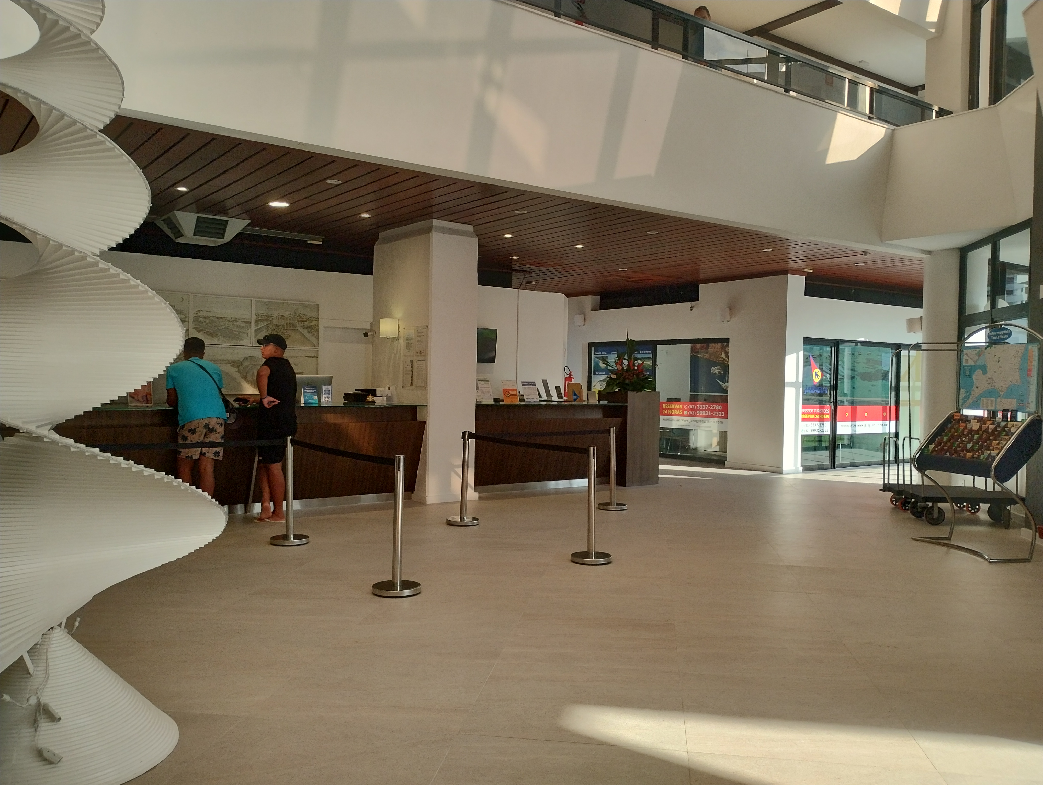 Imagem Apartamento com 2 Quartos à Venda, 131 m²em Jatiúca - Maceió
