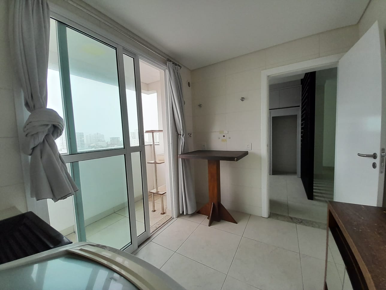 Imagem Apartamento com 3 Quartos à Venda, 133 m²em Centro - Navegantes 