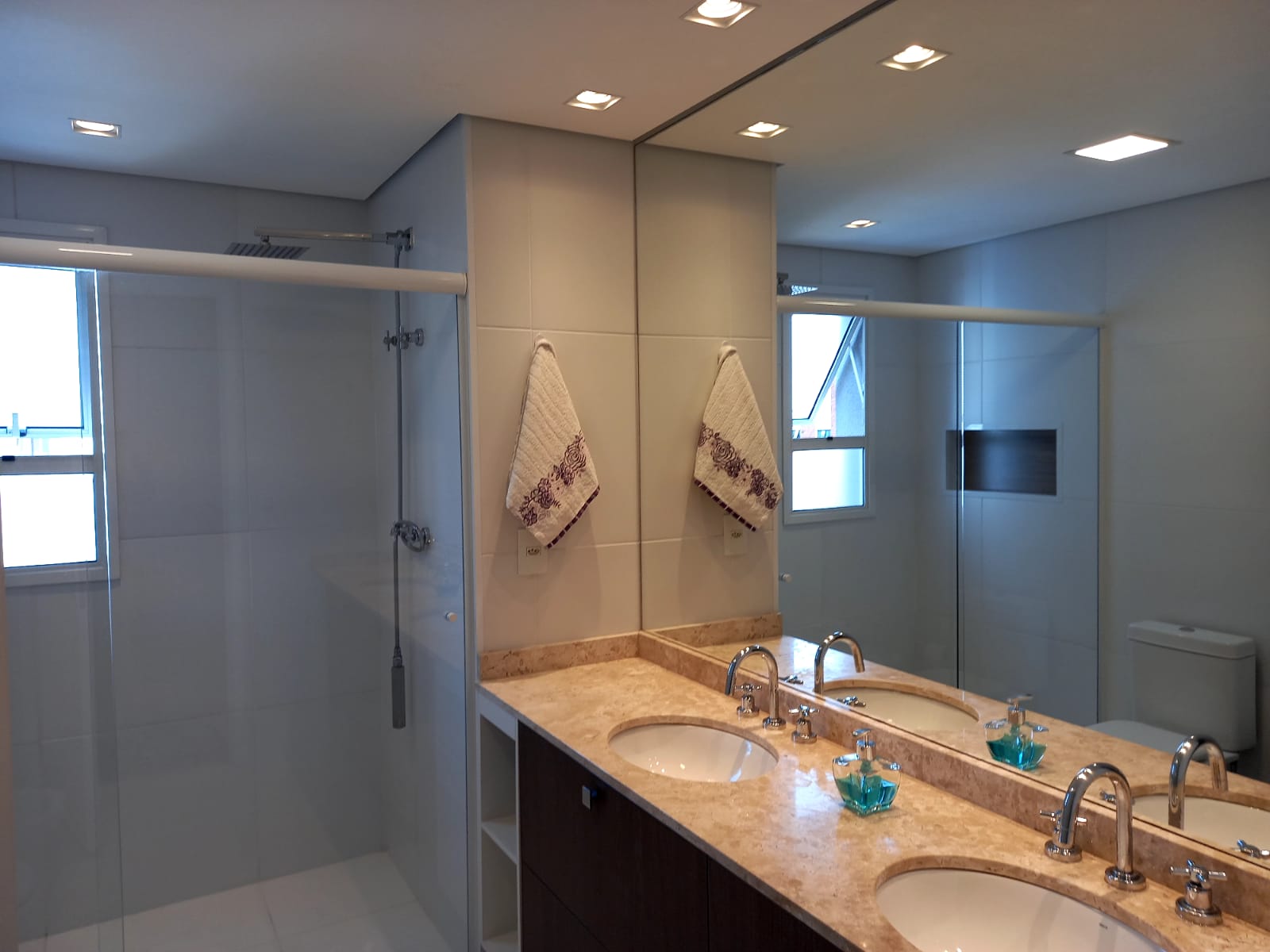 Imagem Apartamento com 4 Quartos à Venda, 238 m²em Vila Suzana - São Paulo Imagem Apartamento com 4 Quartos à Venda, 238 m²em Vila Suzana - São Paulo