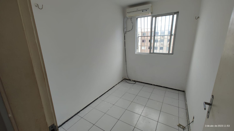 Imagem Apartamento com 2 Quartos à Venda, 46 m² em Tabapuá - Caucaia