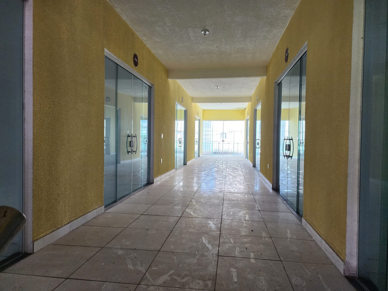Imagem Imóvel Comercial à Venda, 650 m²em Centro - Simões Filho Imagem Imóvel Comercial à Venda, 650 m²em Centro - Simões Filho