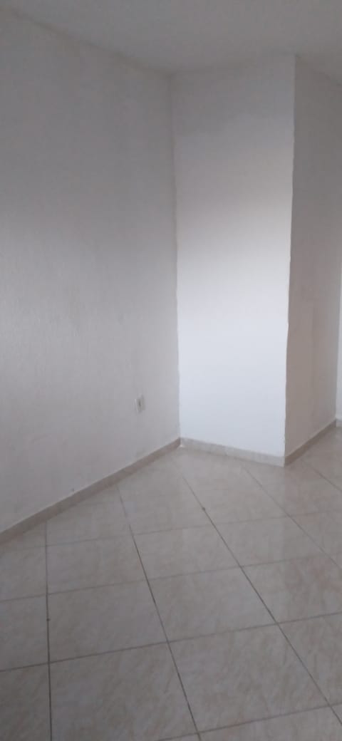 Imagem Casa com 2 Quartos para Alugar, 60 m²em Cabuçu - Nova Iguaçu