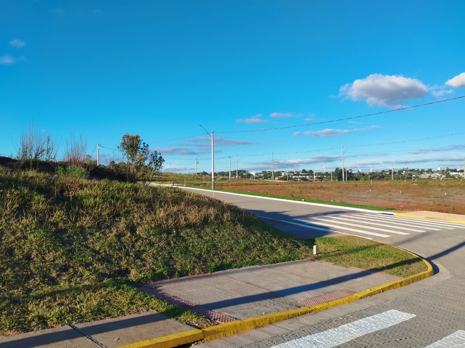 Imagem Terreno à Venda, 454 m² em Valinhos - Passo Fundo Imagem Terreno à Venda, 454 m² em Valinhos - Passo Fundo