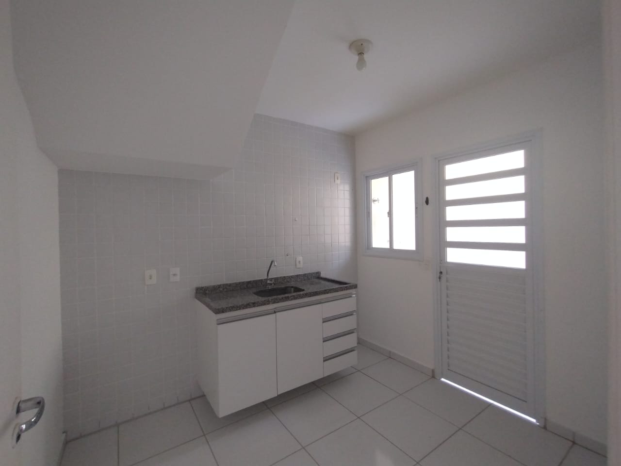 Imagem Casa de Condomínio com 3 Quartos para Alugar, 105 m²em Paisagem Renoir - Cotia Imagem Casa de Condomínio com 3 Quartos para Alugar, 105 m²em Paisagem Renoir - Cotia