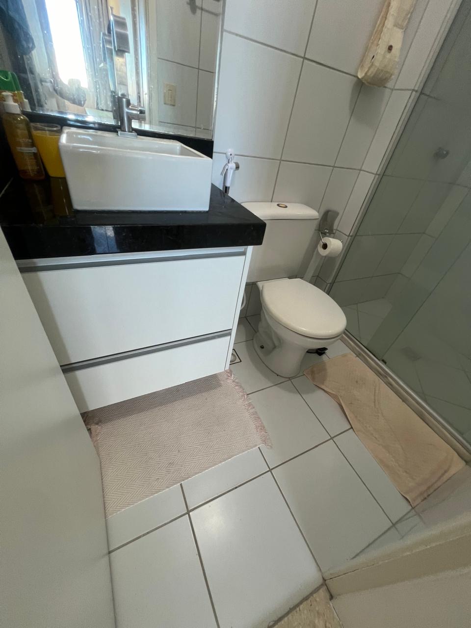 Imagem Apartamento com 3 Quartos para Alugar, 83 m²em Buraquinho - Lauro de Freitas