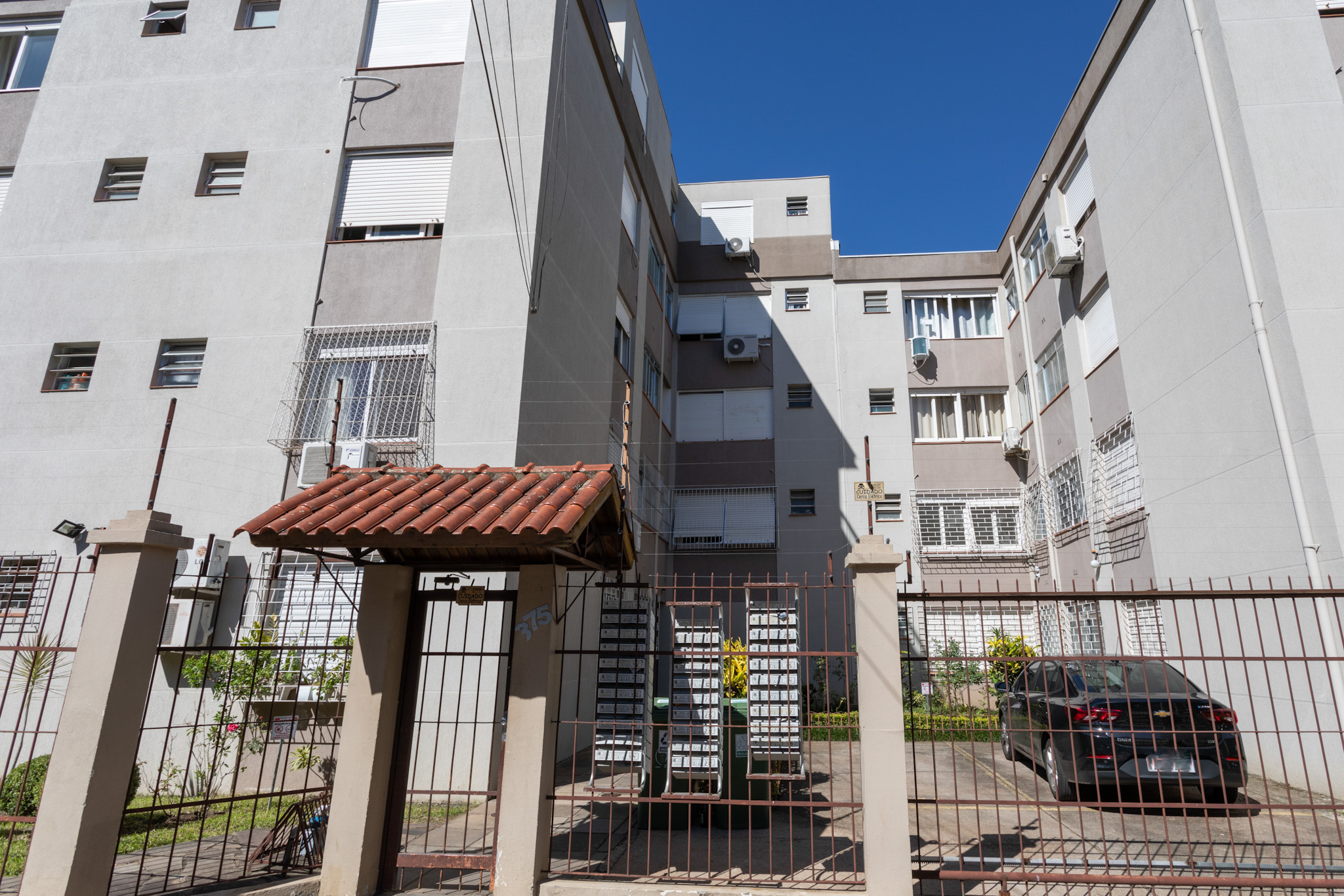 Imagem Cobertura com 2 Quartos à Venda, 80 m² em Vila Ipiranga - Porto Alegre Imagem Cobertura com 2 Quartos à Venda, 80 m² em Vila Ipiranga - Porto Alegre