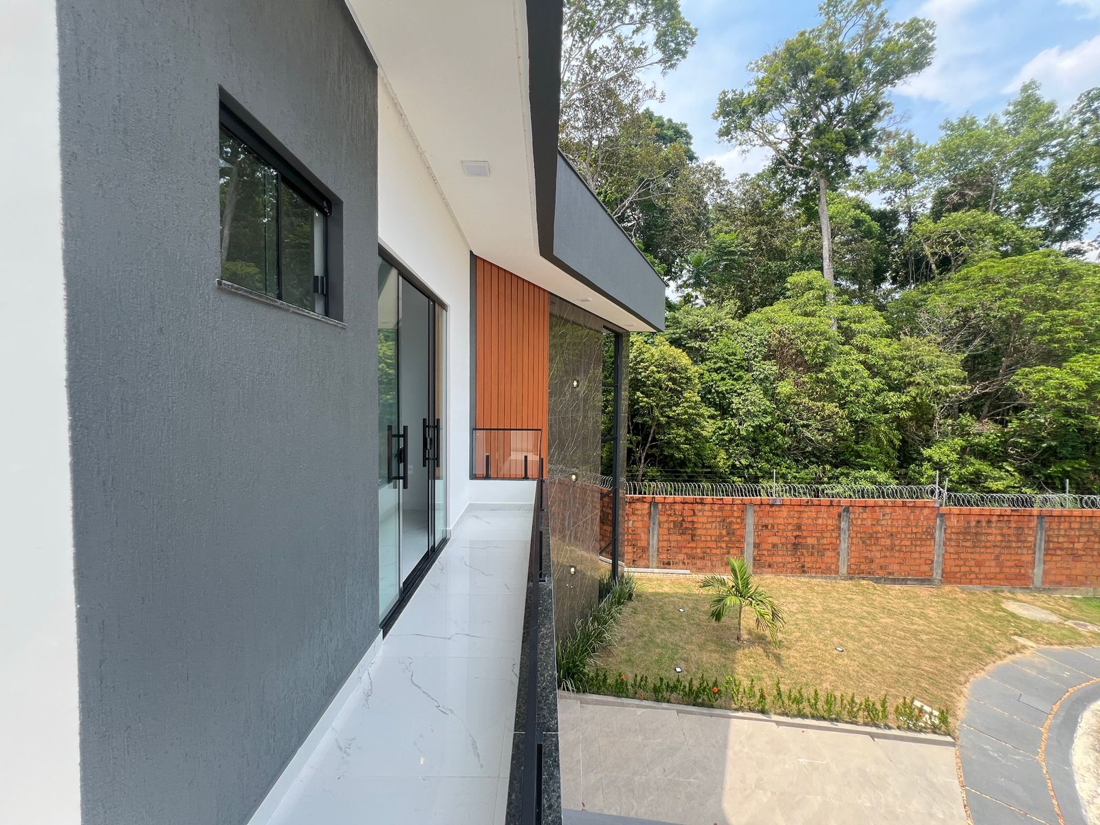 Imagem Casa de Condomínio com 4 Quartos à Venda, 368 m²em Ponta Negra - Manaus