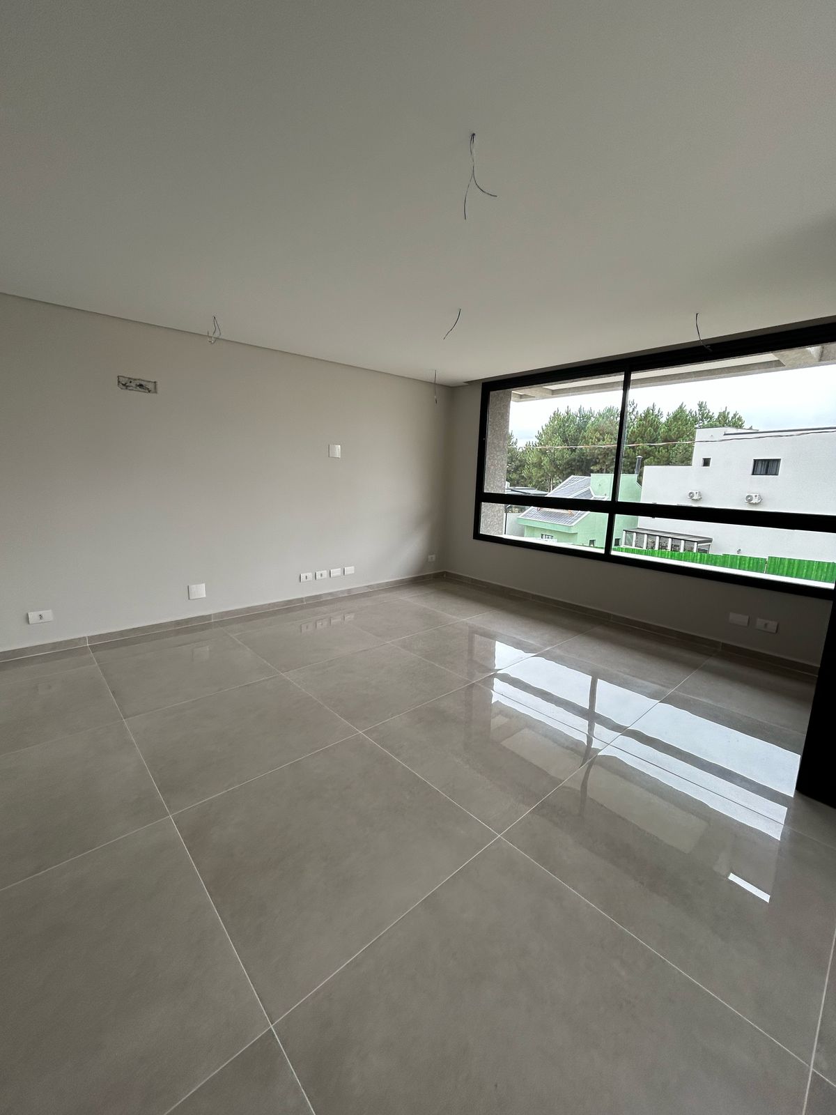 Imagem Casa de Condomínio com 3 Quartos à Venda, 214 m² em Santa Cândida - Curitiba