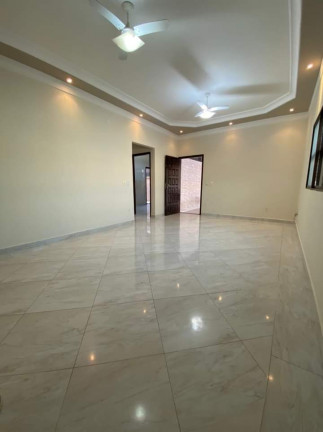 Imagem Casa com 3 Quartos à Venda, 120 m² em Caiçara - Praia Grande Imagem Casa com 3 Quartos à Venda, 120 m² em Caiçara - Praia Grande