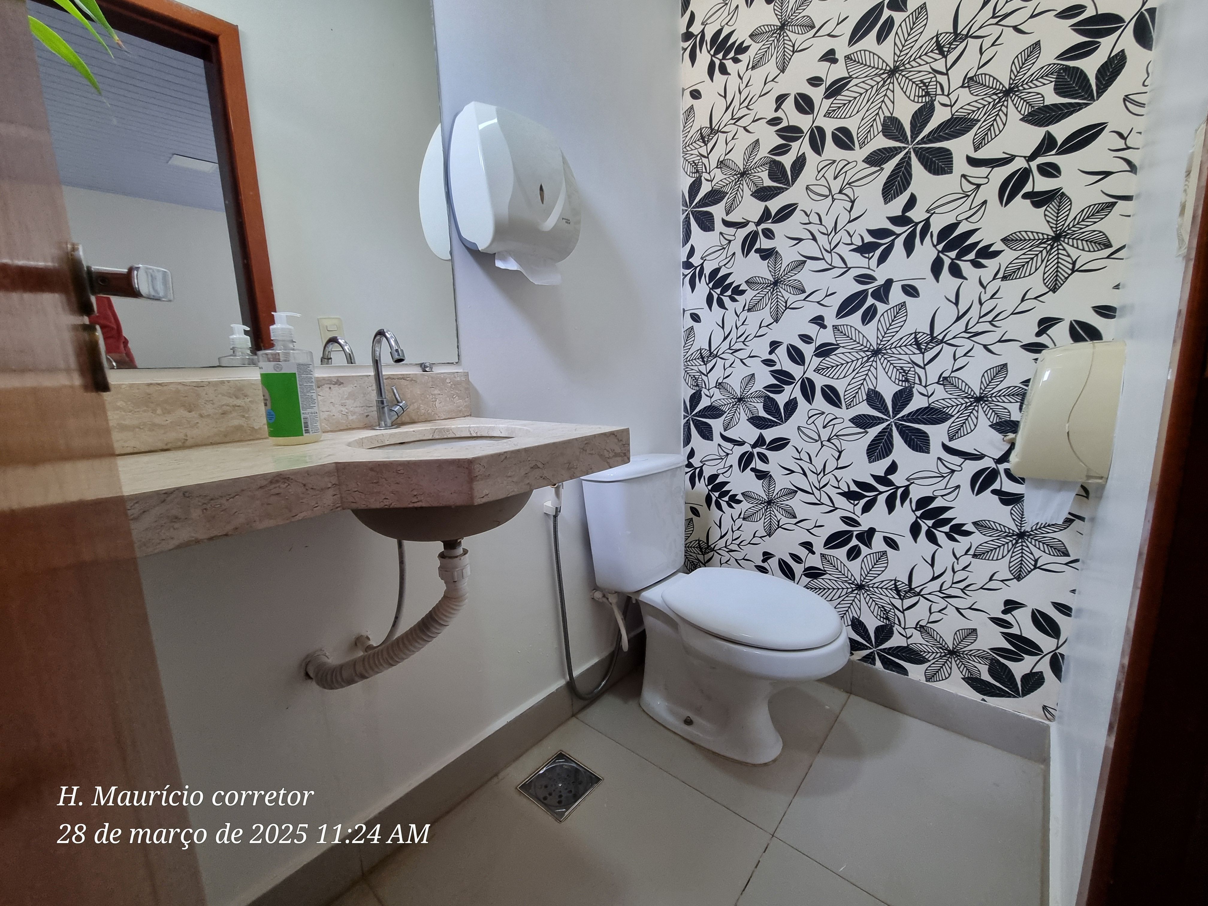 Imagem Sobrado com 3 Quartos à Venda, 165 m² em Setor Jaó - Goiânia Imagem Sobrado com 3 Quartos à Venda, 165 m² em Setor Jaó - Goiânia