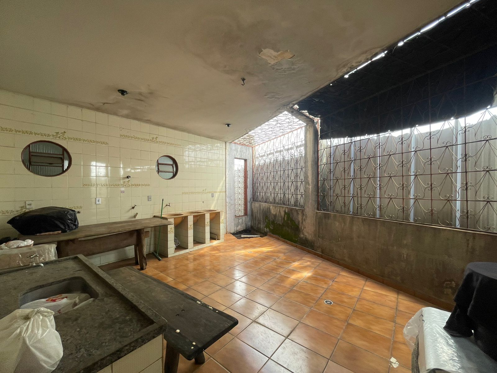 Imagem Sobrado com 4 Quartos à Venda, 399 m²em Setor Leste Universitário - Goiânia Imagem Sobrado com 4 Quartos à Venda, 399 m²em Setor Leste Universitário - Goiânia