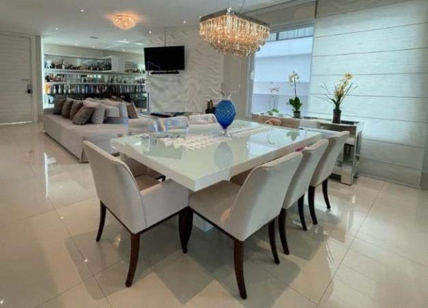 Imagem Casa com 4 Quartos à Venda, 640 m² em Alphaville - Santana de Parnaíba Imagem Casa com 4 Quartos à Venda, 640 m² em Alphaville - Santana de Parnaíba