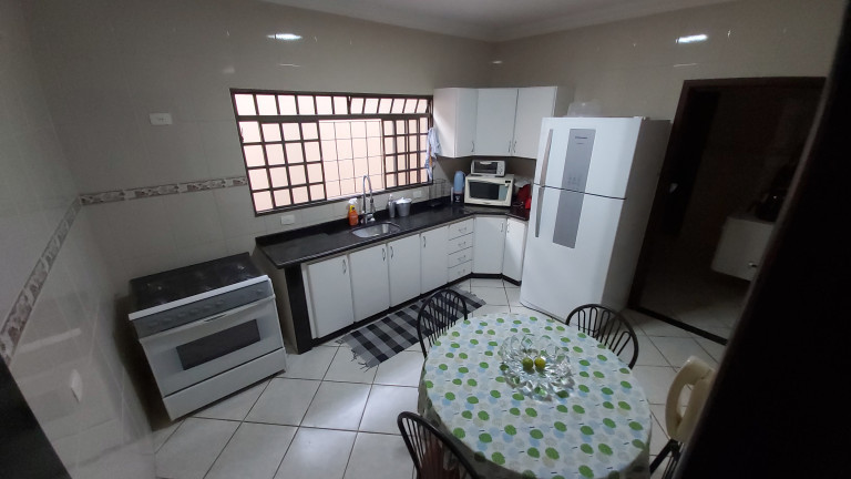 Imagem Casa com 2 Quartos à Venda,  em Vila Carlota - Campo Grande