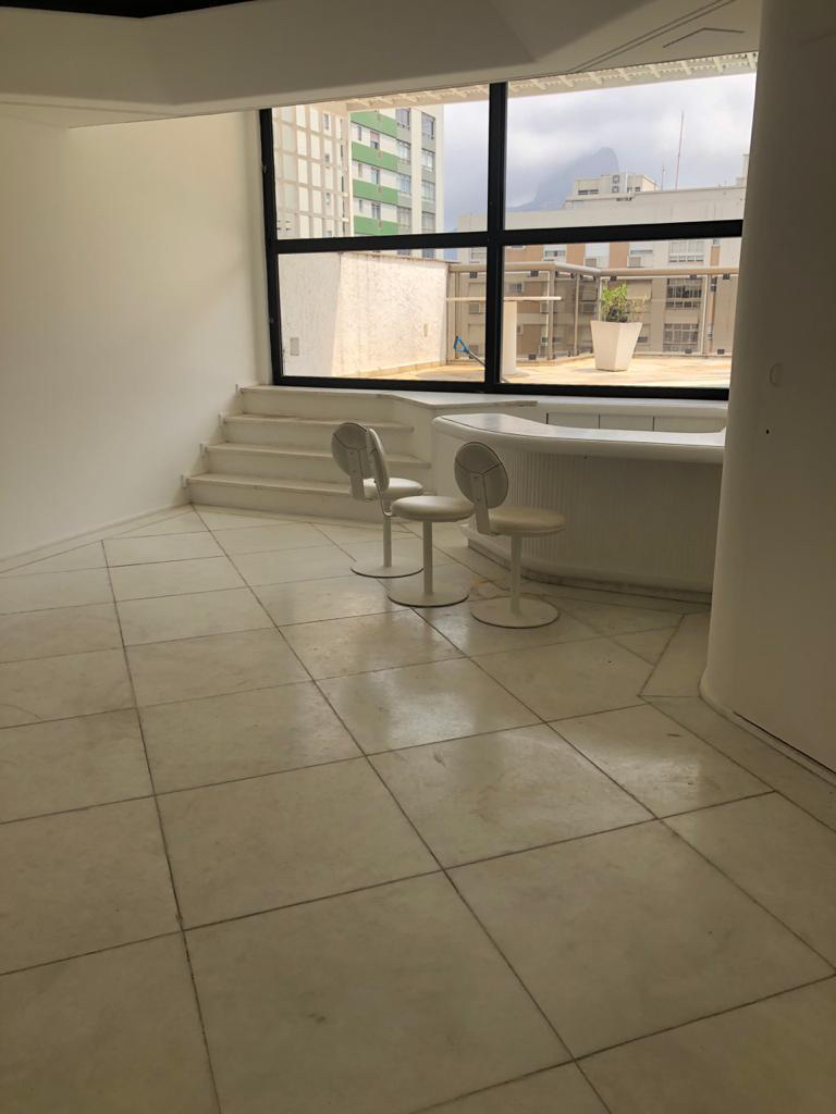 Foto do imóvel Cobertura com 2 Quartos à Venda, 300 m²em Ipanema - Rio de Janeiro
