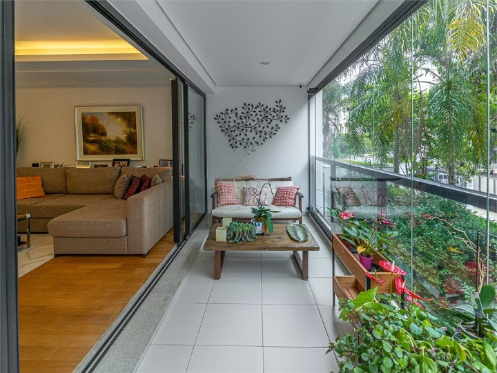 Imagem Apartamento com 3 Quartos à Venda, 161 m²em Vila Nova Conceição - São Paulo