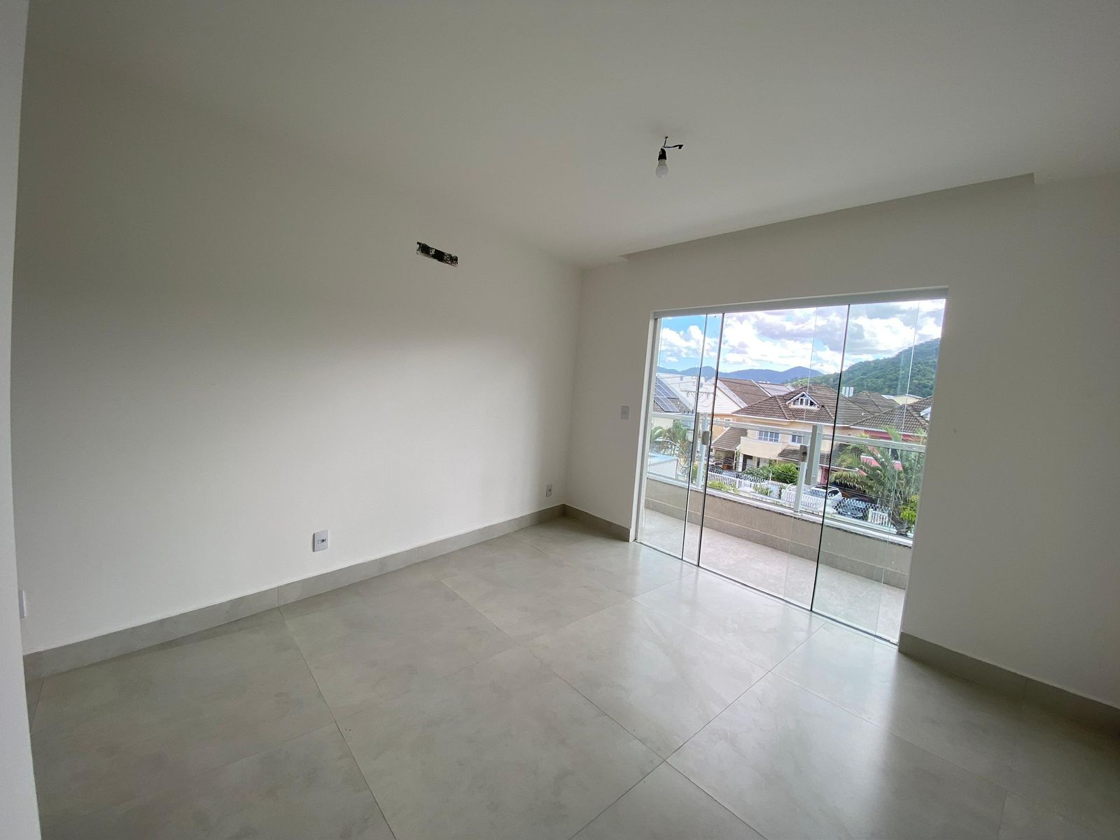 Imagem Casa de Condomínio com 4 Quartos à Venda, 220 m² em Vargem Pequena - Rio de Janeiro Imagem Casa de Condomínio com 4 Quartos à Venda, 220 m² em Vargem Pequena - Rio de Janeiro