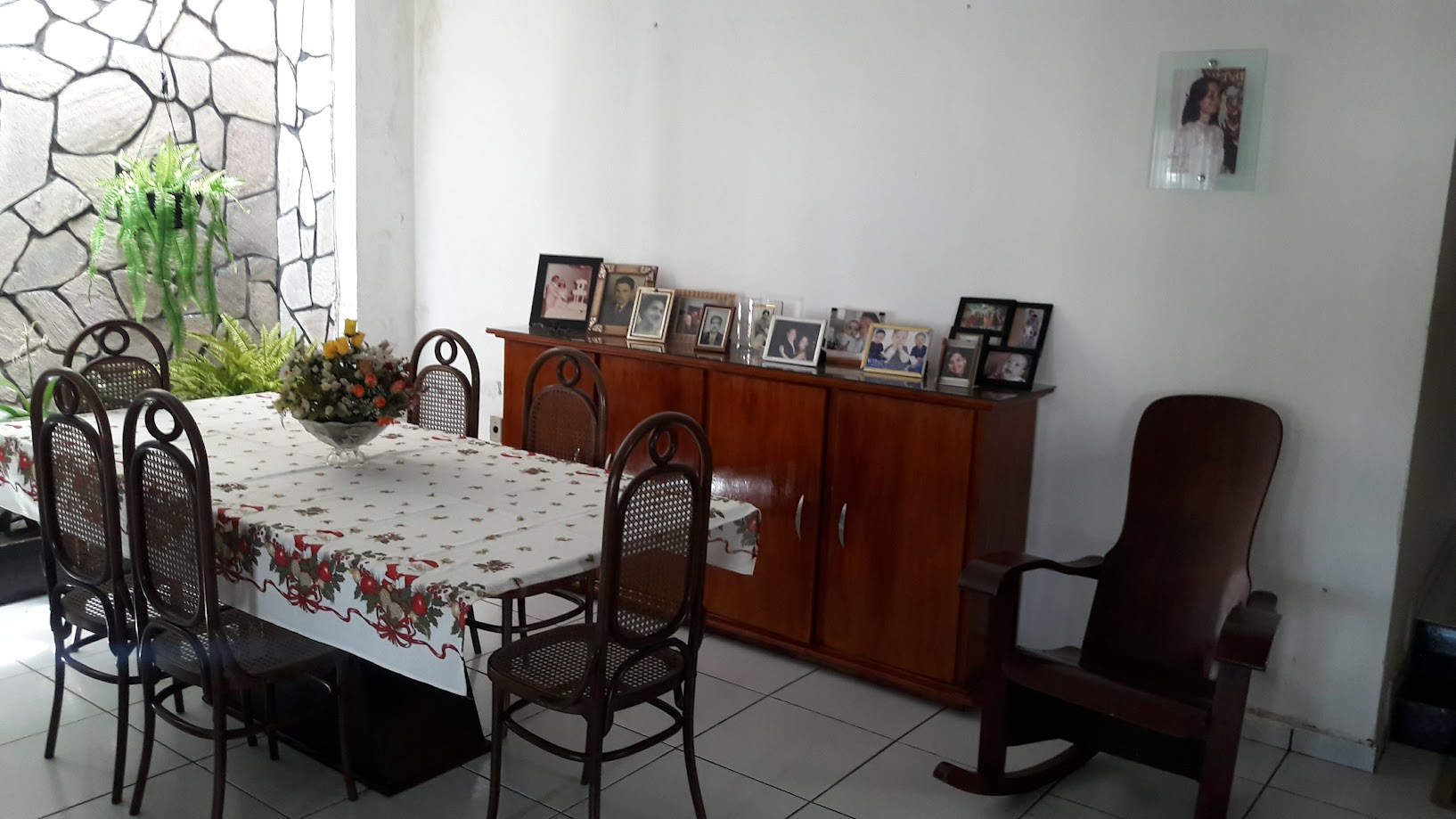 Imagem Casa com 3 Quartos à Venda, 210 m²em Catolé - Campina Grande Imagem Casa com 3 Quartos à Venda, 210 m²em Catolé - Campina Grande