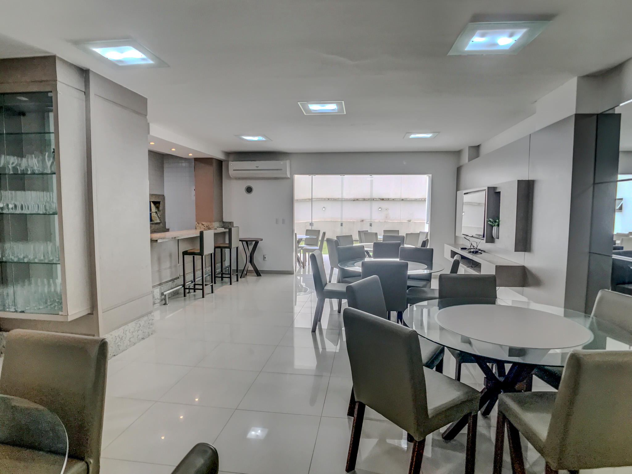 Imagem Apartamento com 2 Quartos à Venda, 76 m²em Centro - Criciúma