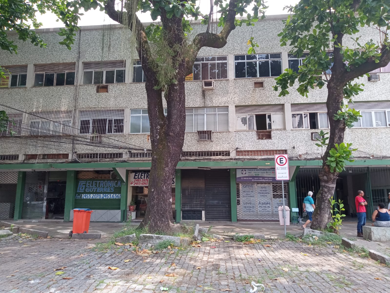 Sala Comercial à Venda, 25 m²em Cascadura - Rio de Janeiro